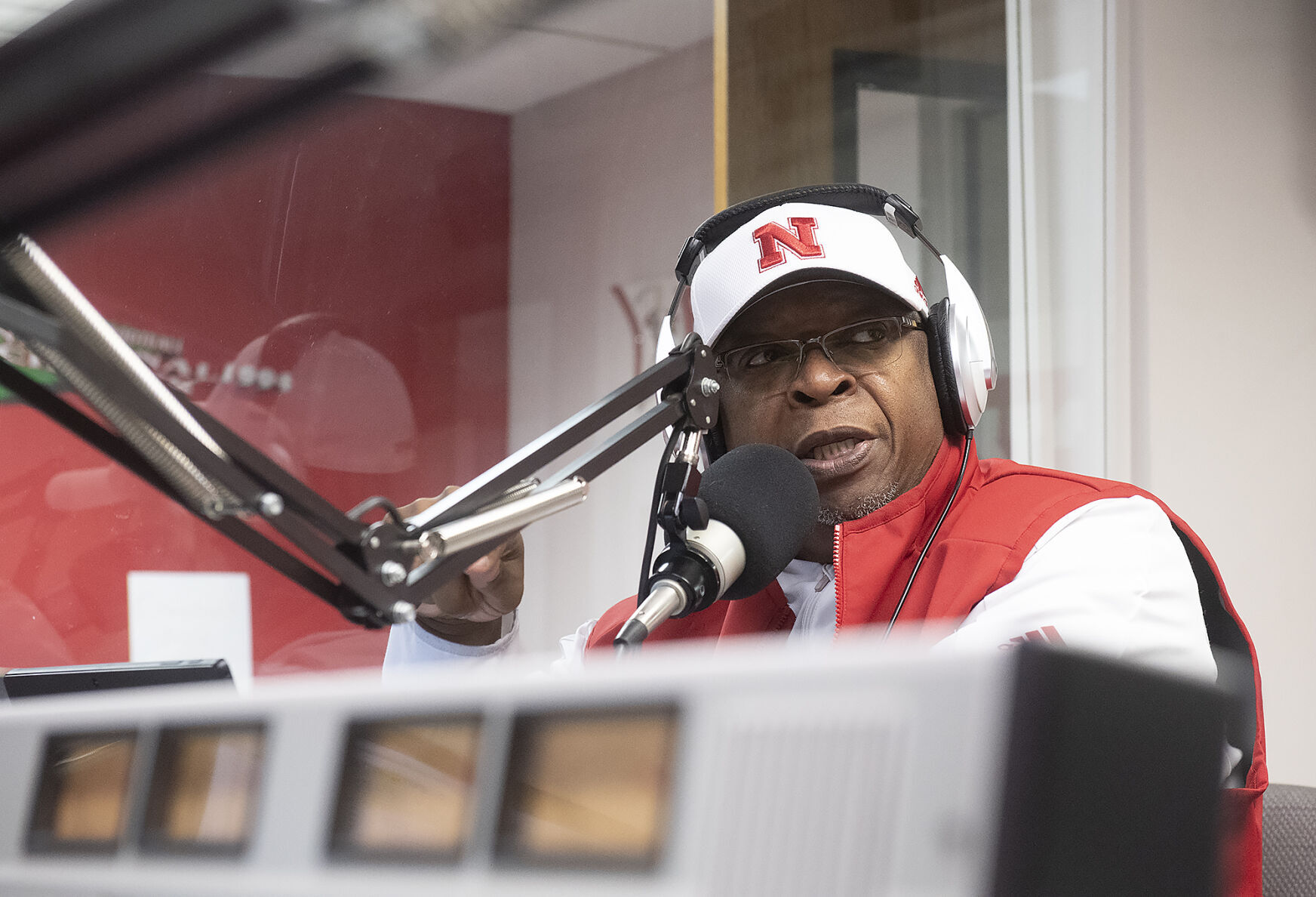 Watch Now: Veteran coach and broadcaster Derrick Pearson brings a new sports radio vision to Lincoln